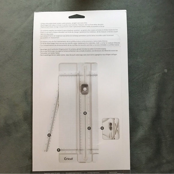 Cricut Portable Trimmer NEW - Picture 5 of 8